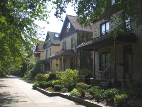 Milwaukee_Ave_25