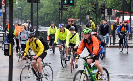 Cyclists at Hyde Park Corner, London. (Photo: Jeremy Selwyn)