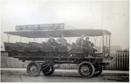 Historic photo of Warner Girling bus