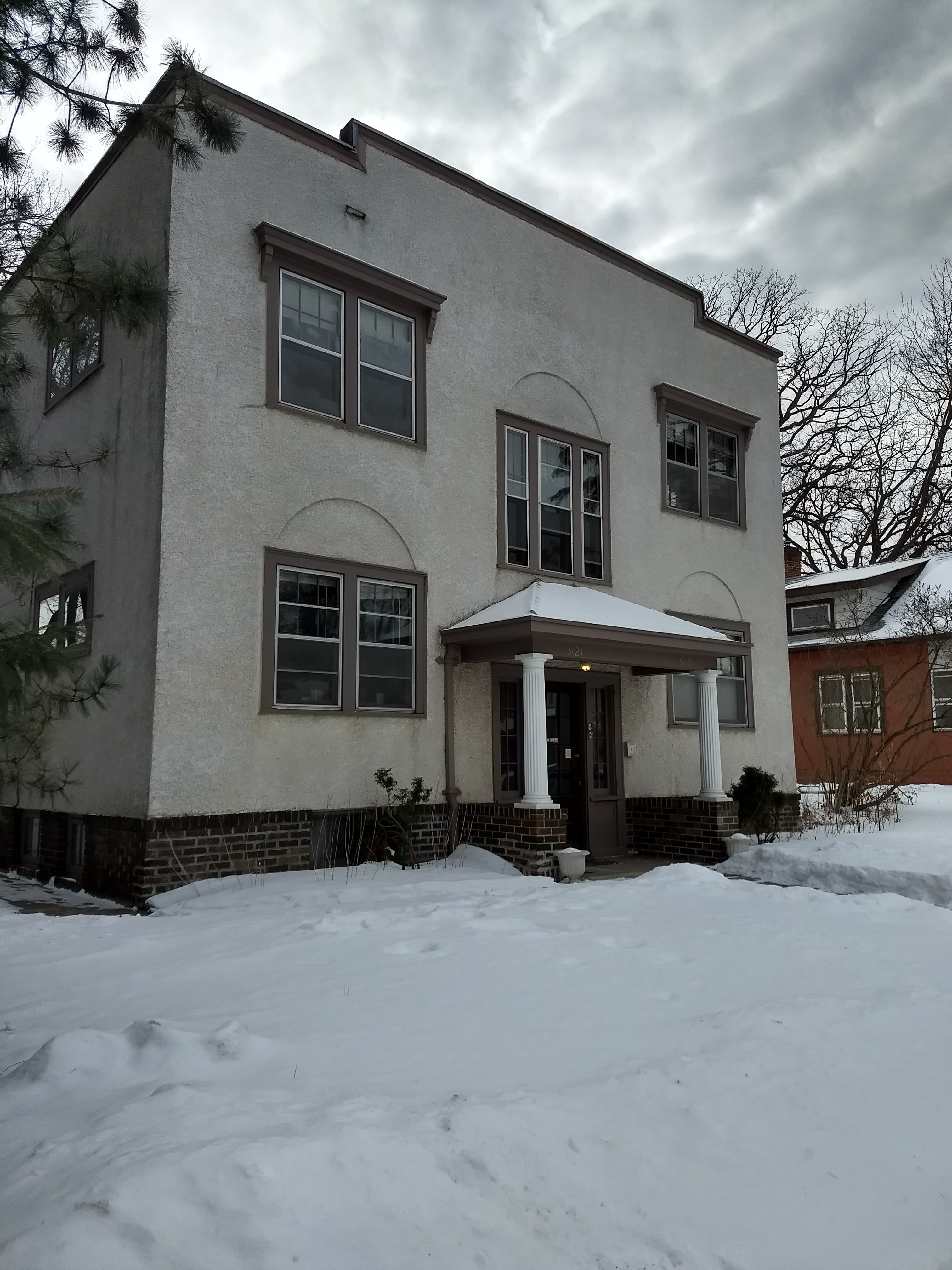 4-unit apartment in a single-family zone