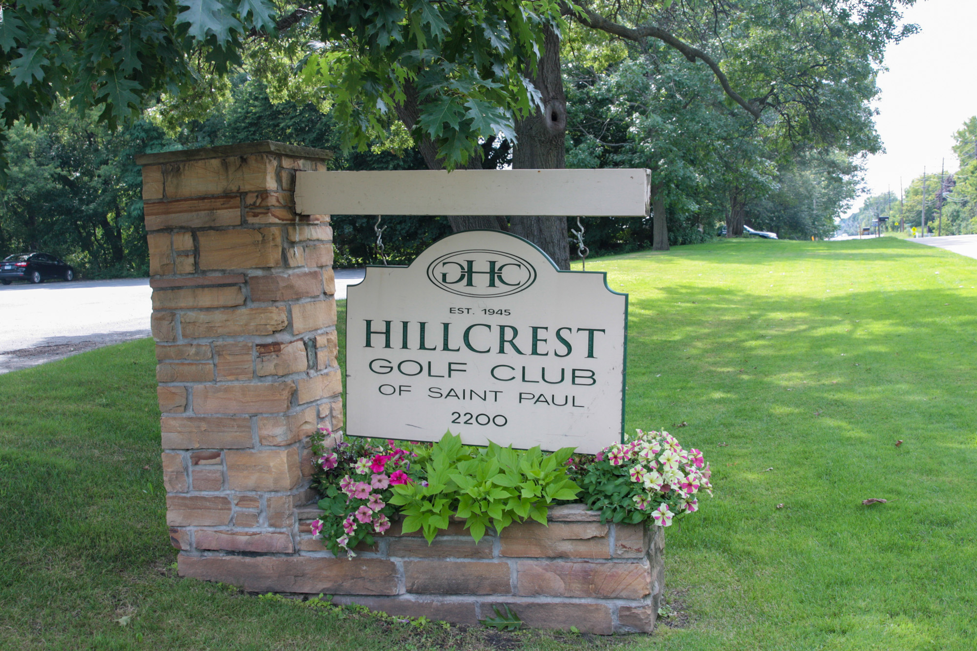 HIllcrest Golf Course sign stood along Larpenteur Avenue