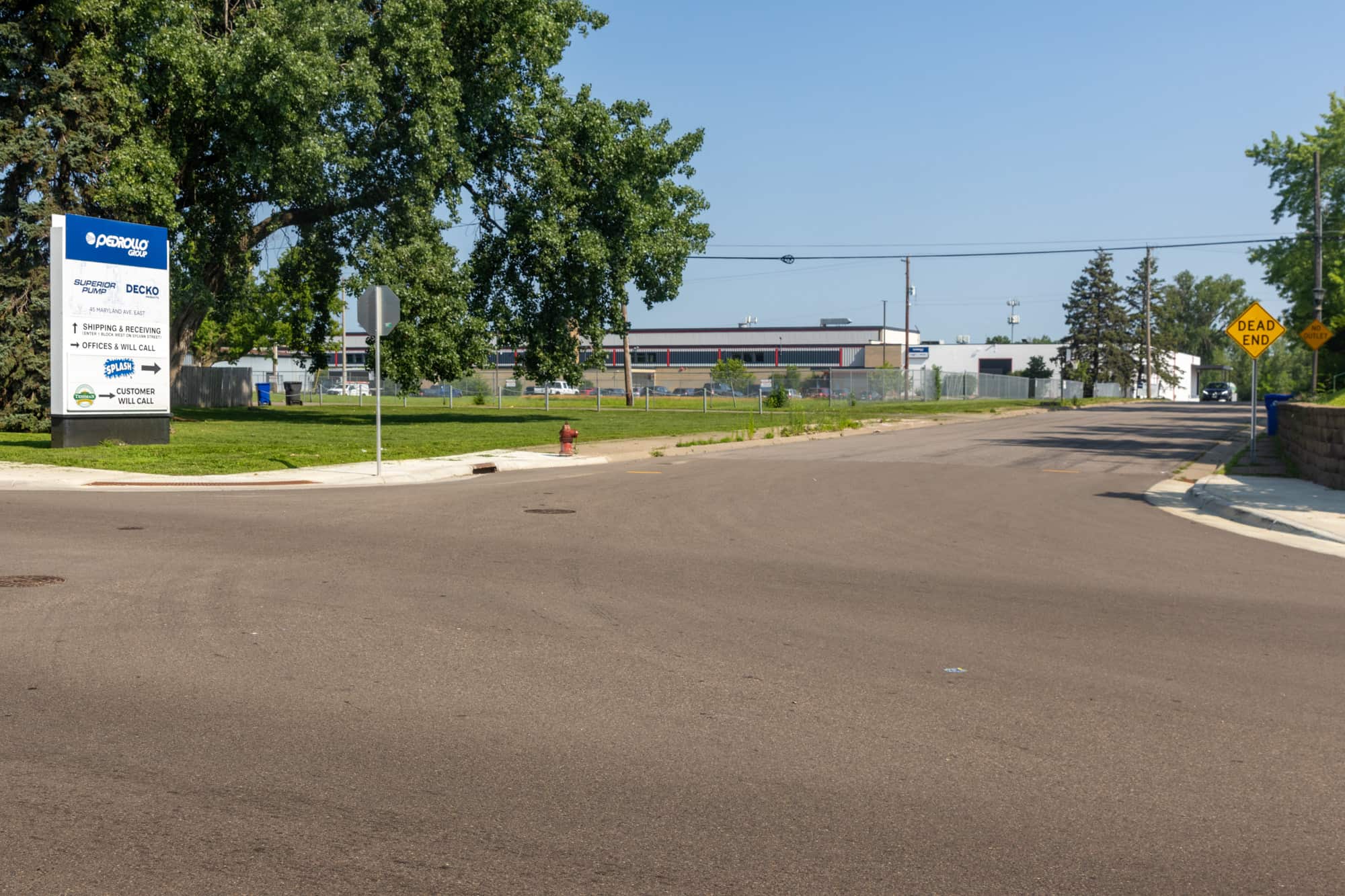 Warehouse signs on Maryland
