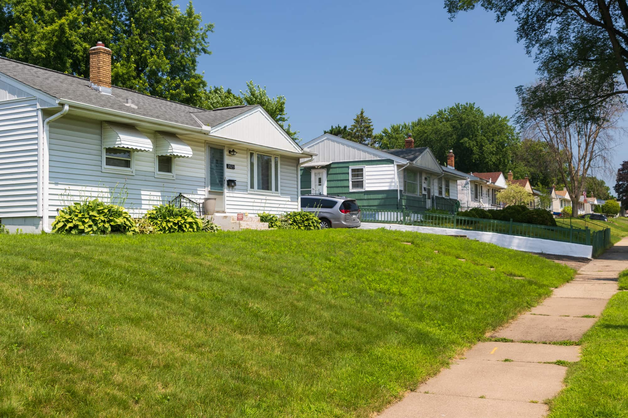 Joan's immediate neighborhood, 2000 block of Hawthorne Avenue East,