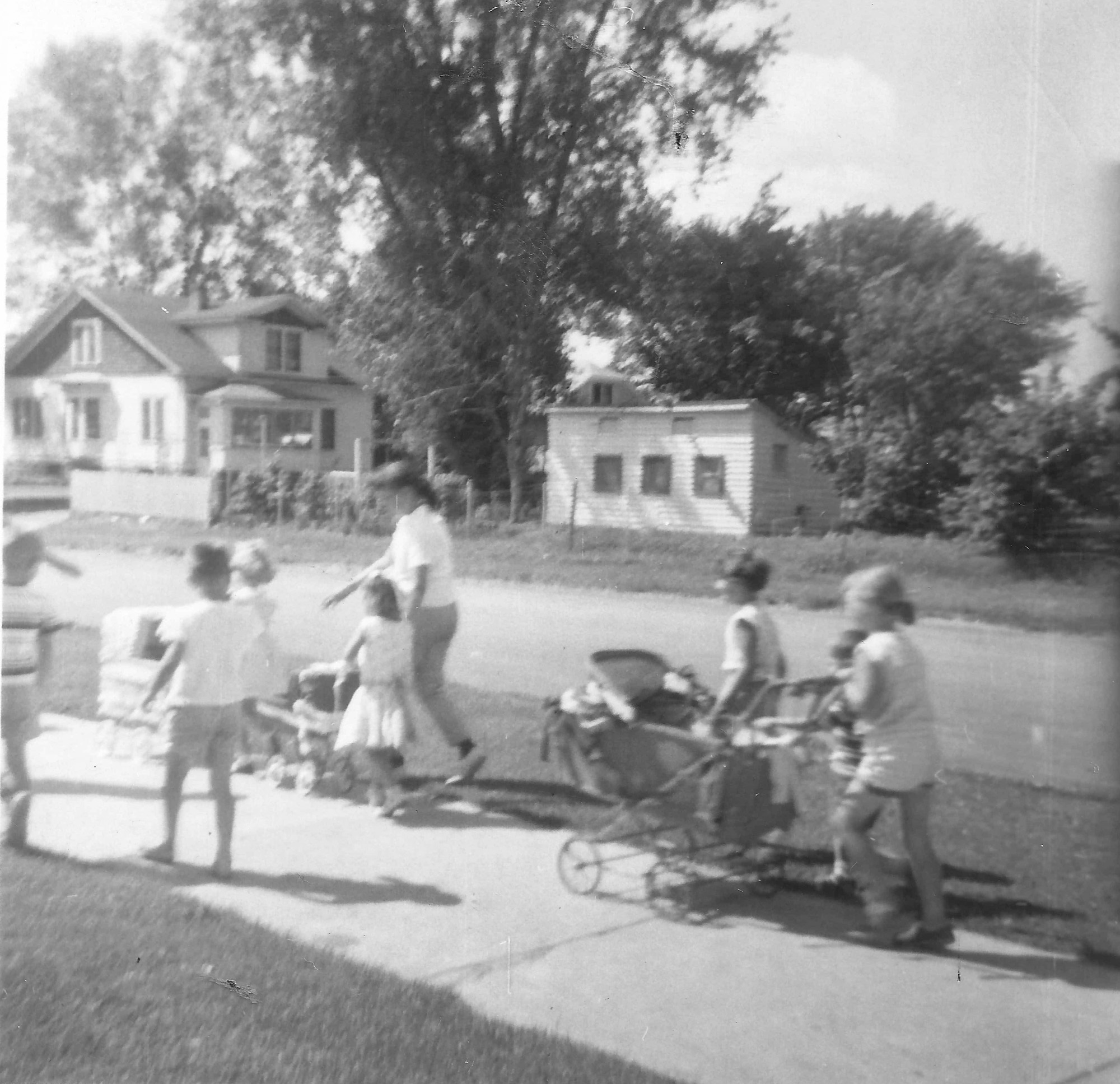 4th of July parade on Hoyt Street in the late 1950s
